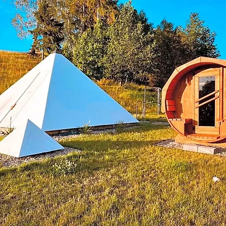 Hotel Eden Z Balia I Sauna Szymbark (Pomerania)
