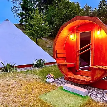 Eden Z Balia I Sauna * Szymbark (Pomerania)